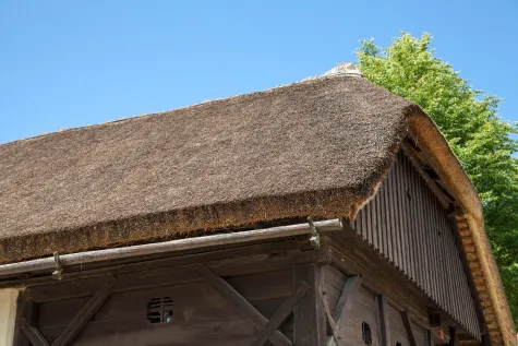 Final mont, ključavničarstvo, krovstvo in kleparstvo, d.o.o., Slamnate strehe
