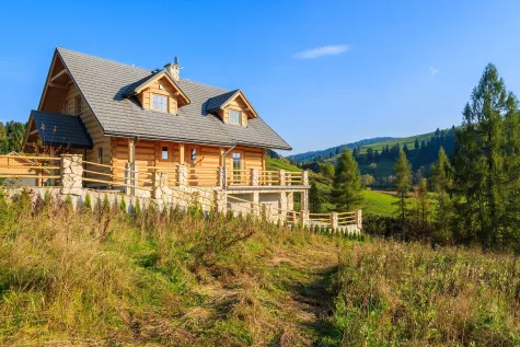 MIZARSTVO ORNIK, izdelava in montaža biolesnih izdelkov d.o.o, Lesene hiše, brunarice