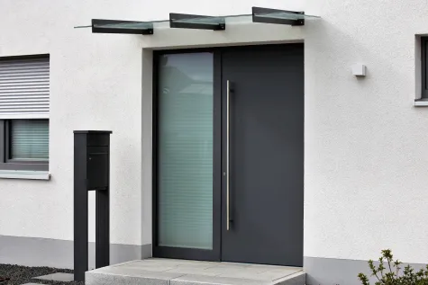 Trgovina in montaža stavbnega pohištva, Trajche Gockov s.p., Aluminijasta vhodna vrata